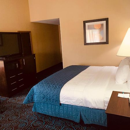 Regency Inn & Suites New London Mystic المظهر الخارجي الصورة